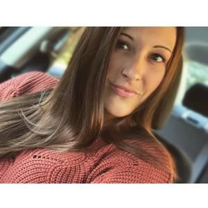 Meet your Posher, Chloe